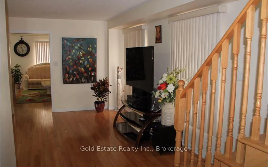 Photo 5 of 83 Mission Ridge Trail, Brampton, Bram East — HOMEH