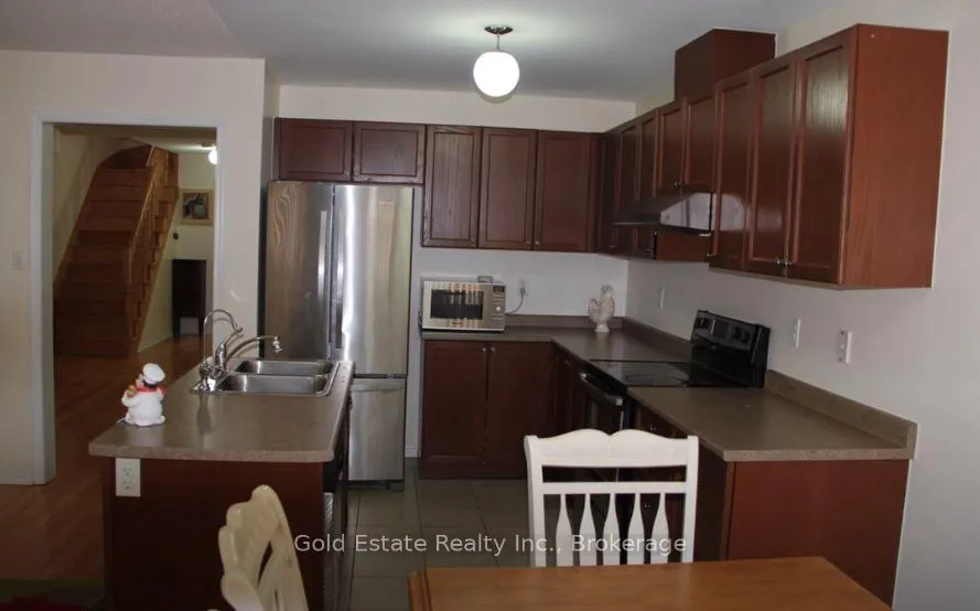 Photo 12 of 83 Mission Ridge Trail, Brampton, Bram East — HOMEH