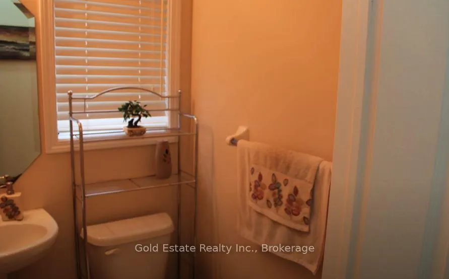 Photo 14 of 83 Mission Ridge Trail, Brampton, Bram East — HOMEH