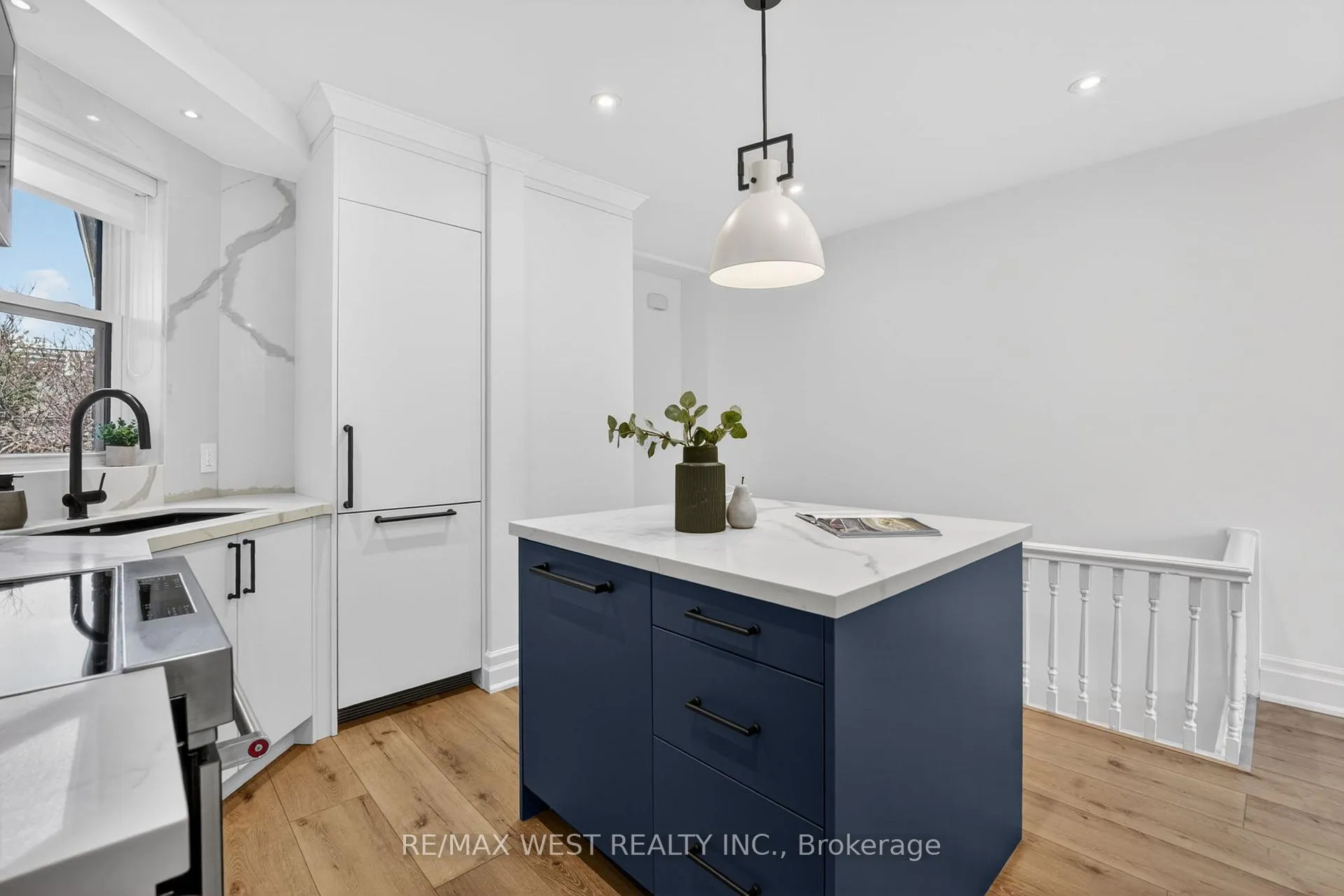 Photo 7 of Unit Upper, 518 Roxton Road, Toronto, Palmerston-Little Italy — HOMEH