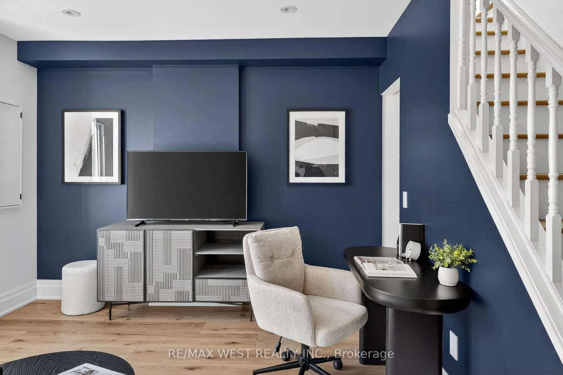 Photo 11 of Unit Upper, 518 Roxton Road, Toronto, Palmerston-Little Italy — HOMEH
