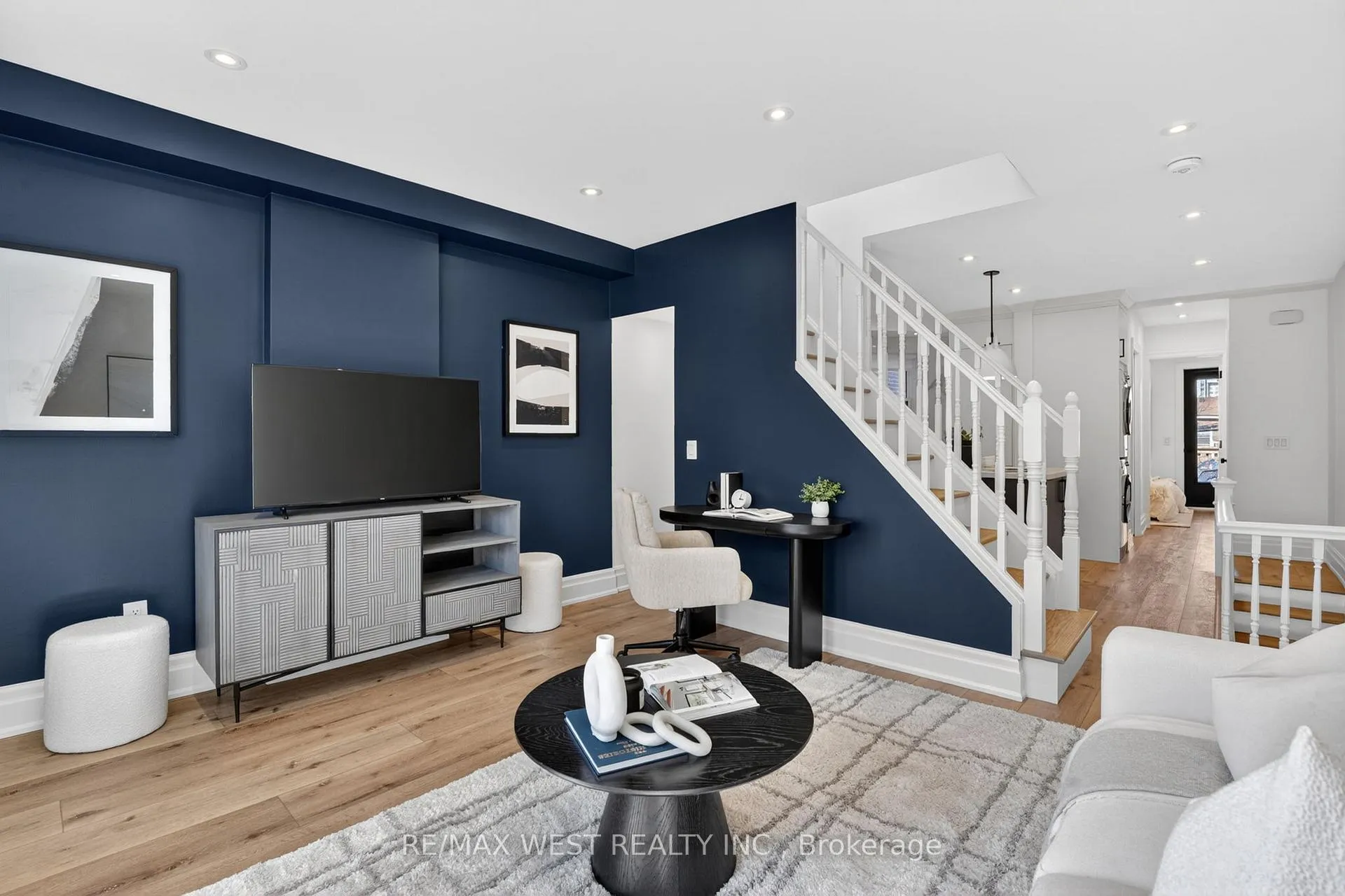 Photo 12 of Unit Upper, 518 Roxton Road, Toronto, Palmerston-Little Italy — HOMEH