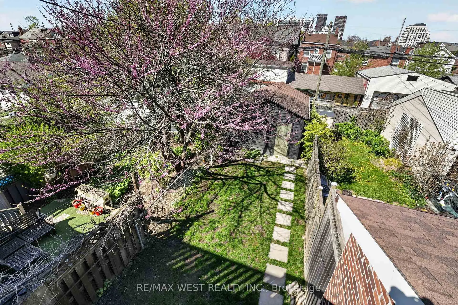 Photo 23 of Unit Upper, 518 Roxton Road, Toronto, Palmerston-Little Italy — HOMEH
