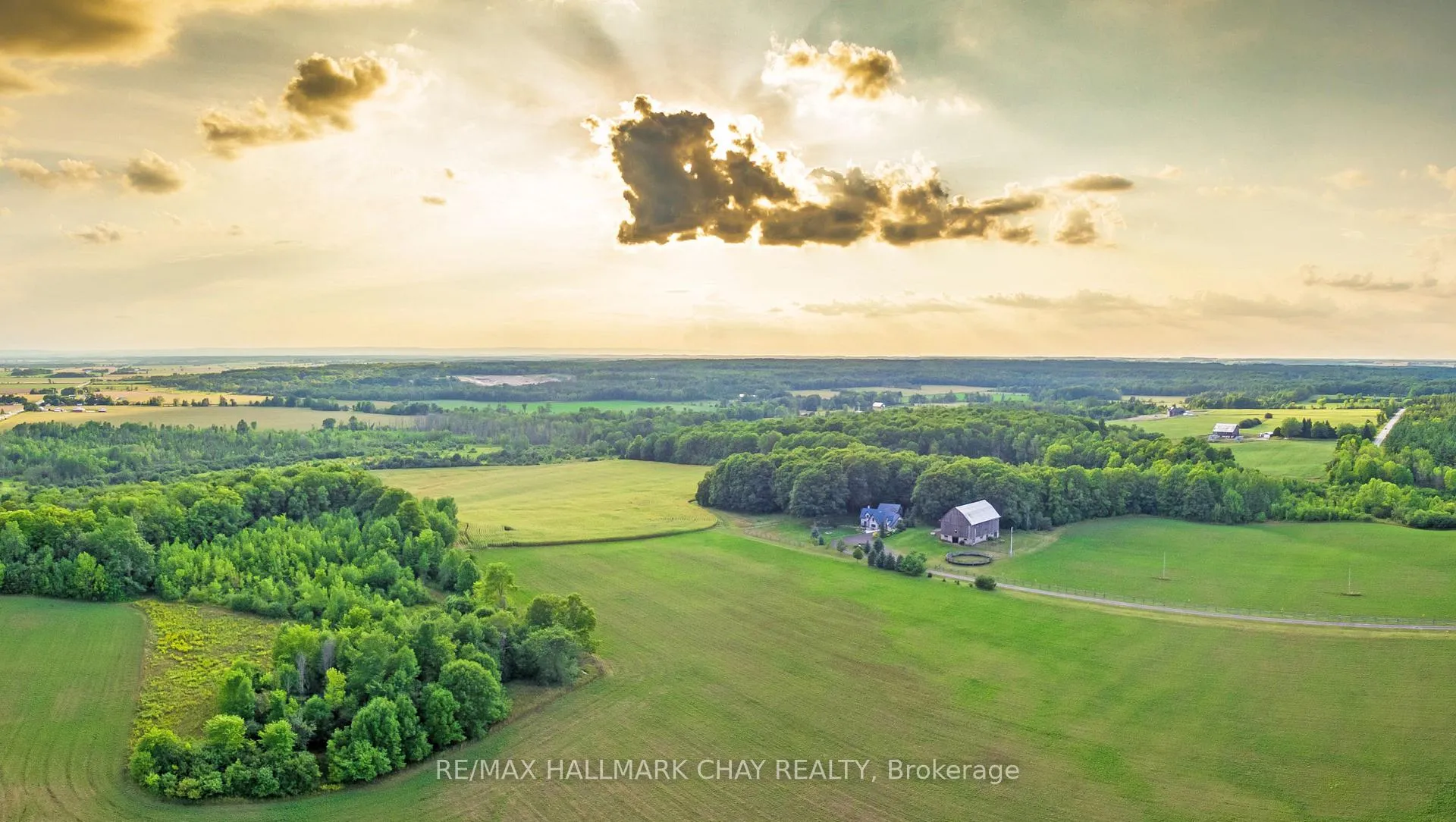 Photo 2 of 1084 Coughlin Road W, Springwater, Rural Springwater — HOMEH