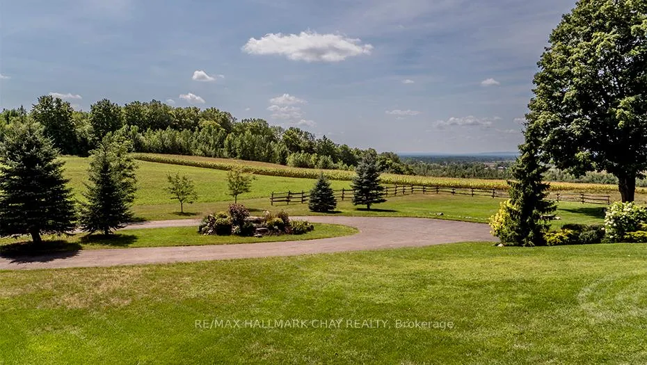 Photo 4 of 1084 Coughlin Road W, Springwater, Rural Springwater — HOMEH