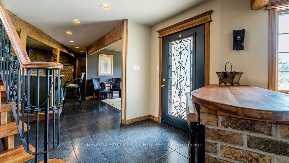 Photo 6 of 1084 Coughlin Road W, Springwater, Rural Springwater — HOMEH