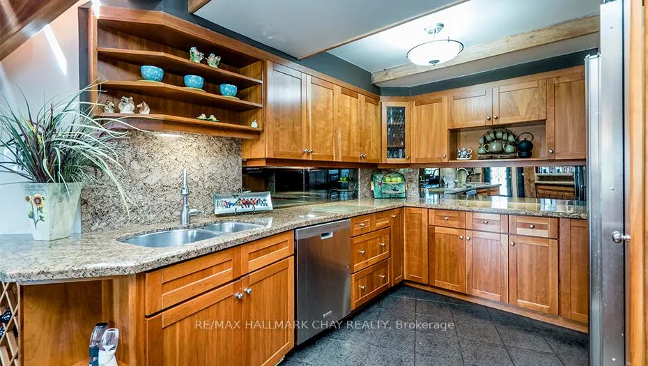 Photo 7 of 1084 Coughlin Road W, Springwater, Rural Springwater — HOMEH