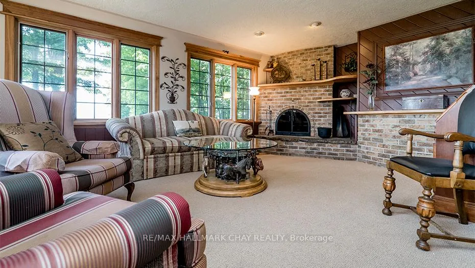Photo 10 of 1084 Coughlin Road W, Springwater, Rural Springwater — HOMEH