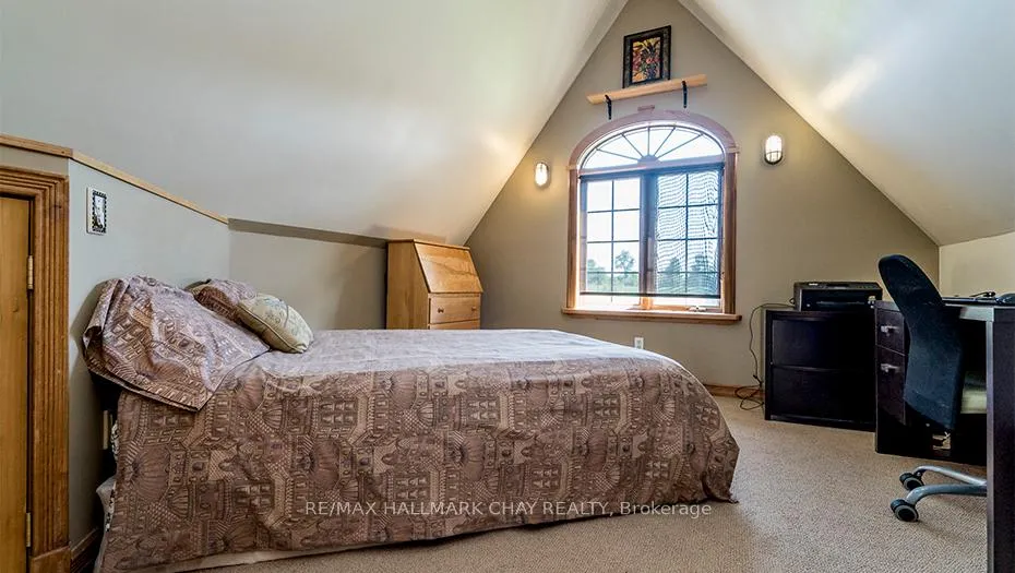 Photo 19 of 1084 Coughlin Road W, Springwater, Rural Springwater — HOMEH