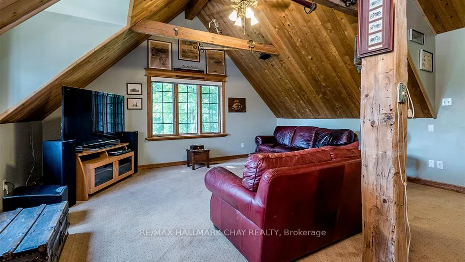 Photo 25 of 1084 Coughlin Road W, Springwater, Rural Springwater — HOMEH