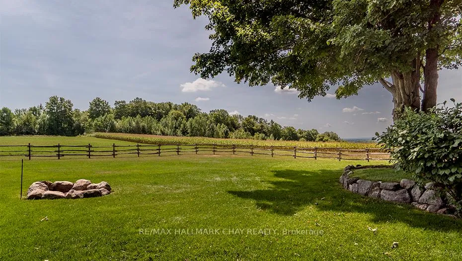 Photo 26 of 1084 Coughlin Road W, Springwater, Rural Springwater — HOMEH