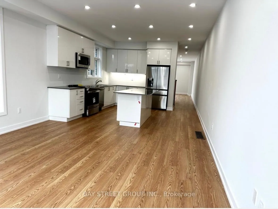 Photo 6 of 1816 Donald Cousens Parkway, Markham, Cornell — HOMEH
