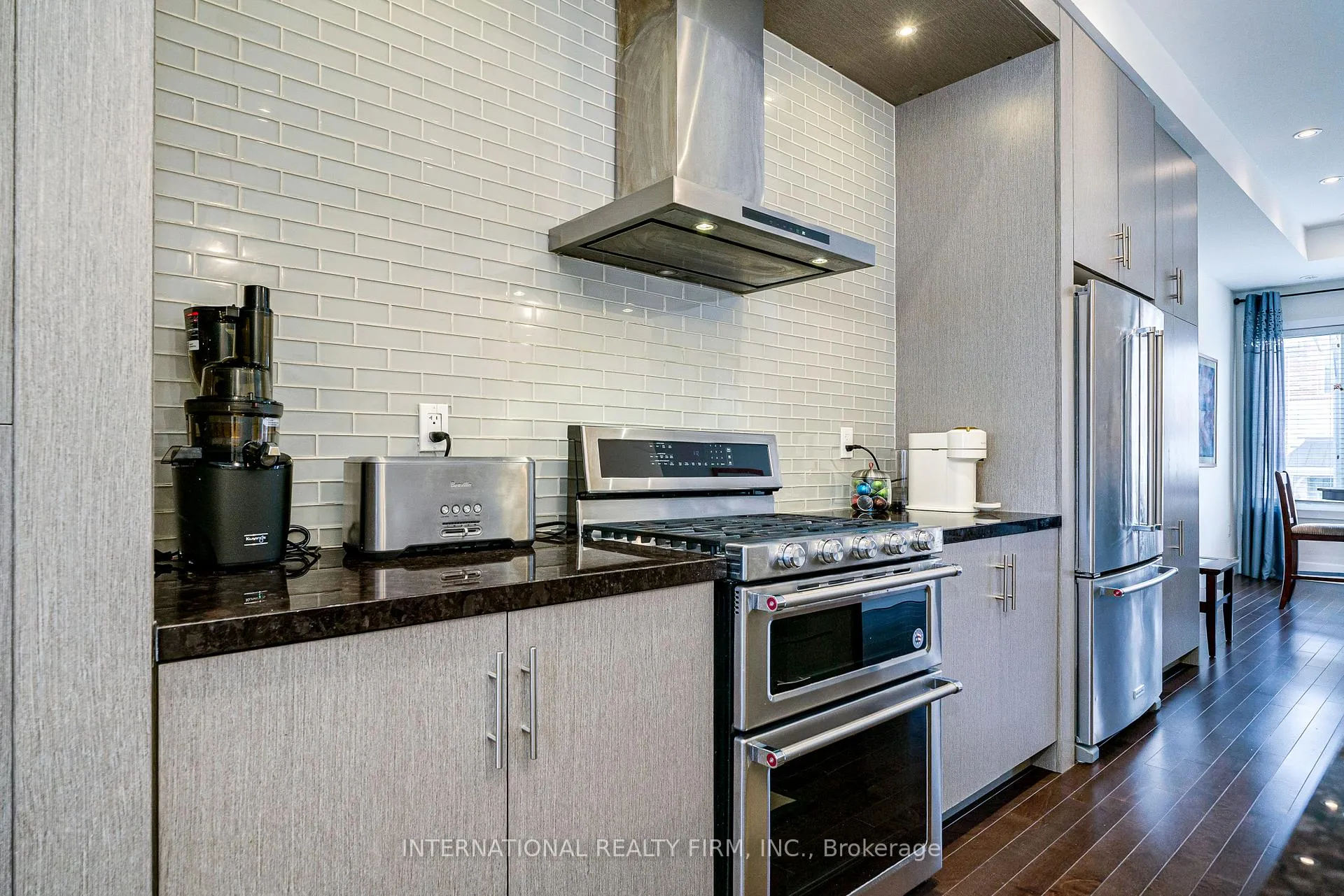 Photo 4 of 46 Allegranza Avenue, Vaughan, Vellore Village — HOMEH