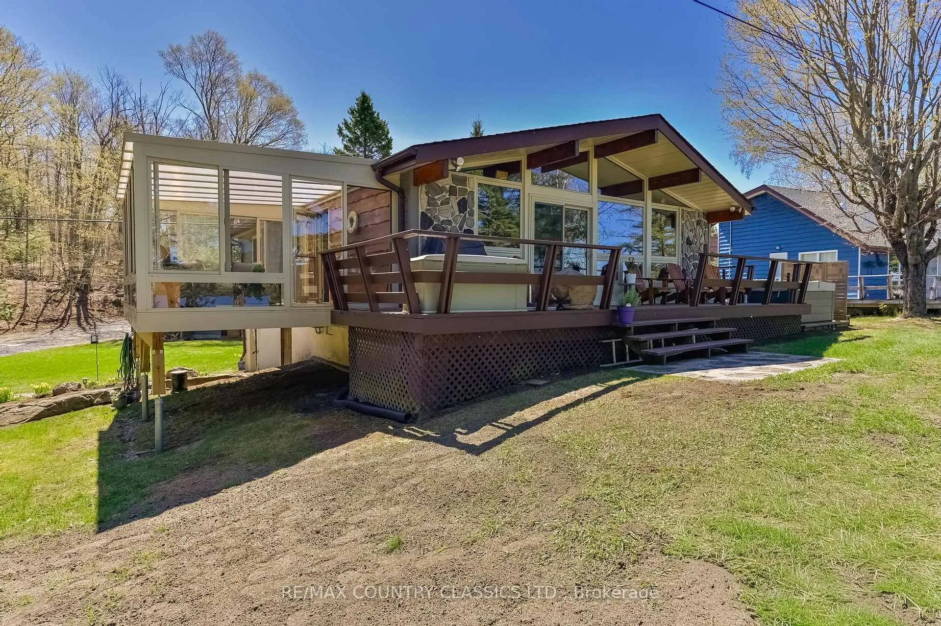 Photo 4 of 27 Martin Lane, North Kawartha — HOMEH