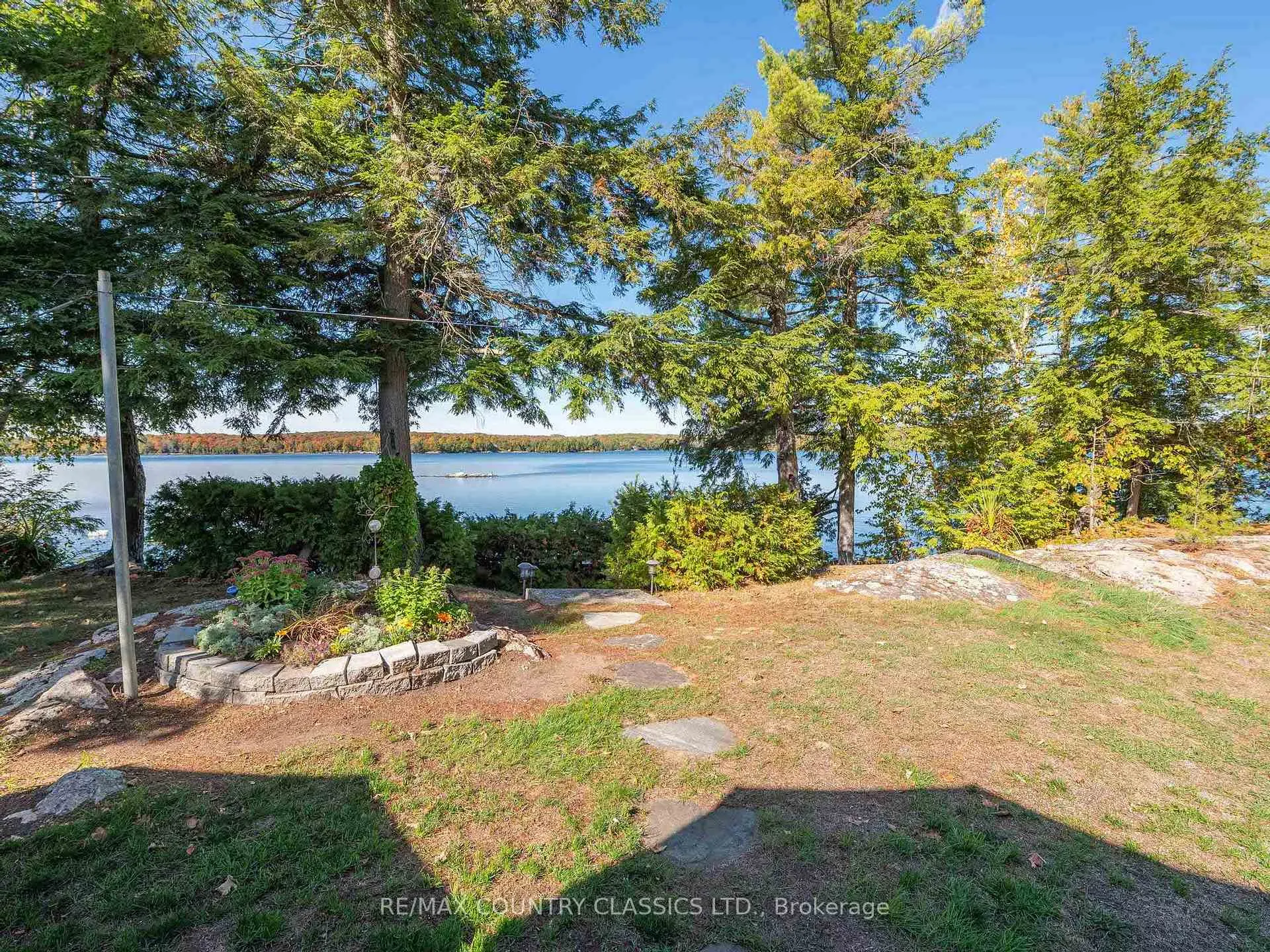 Photo 5 of 27 Martin Lane, North Kawartha — HOMEH