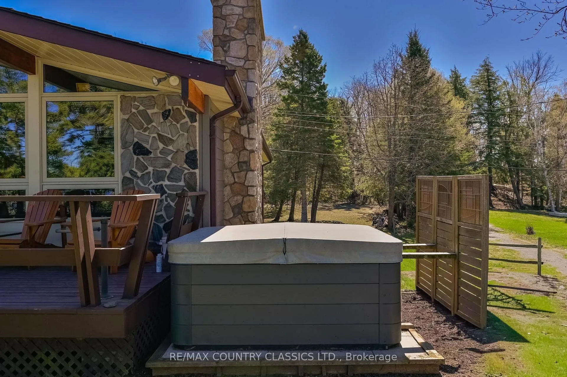 Photo 9 of 27 Martin Lane, North Kawartha — HOMEH