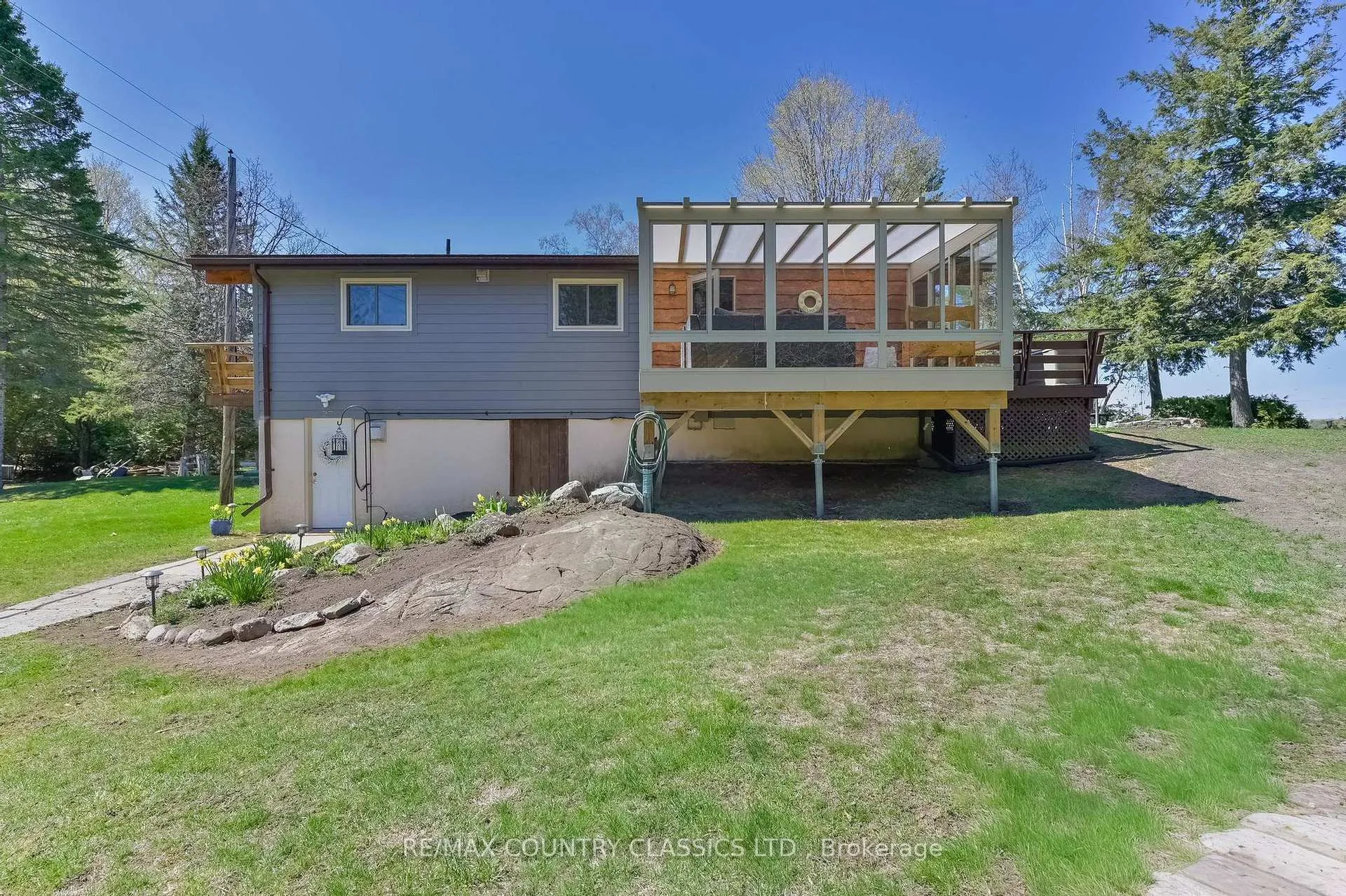 Photo 12 of 27 Martin Lane, North Kawartha — HOMEH