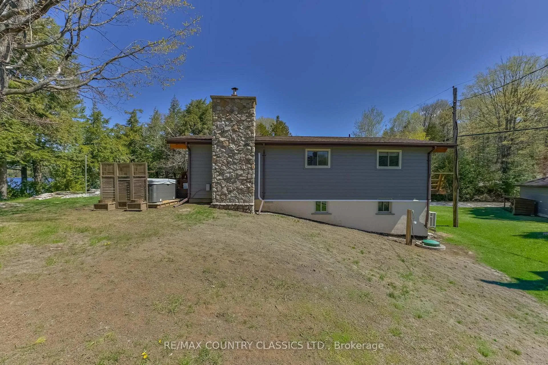 Photo 13 of 27 Martin Lane, North Kawartha — HOMEH