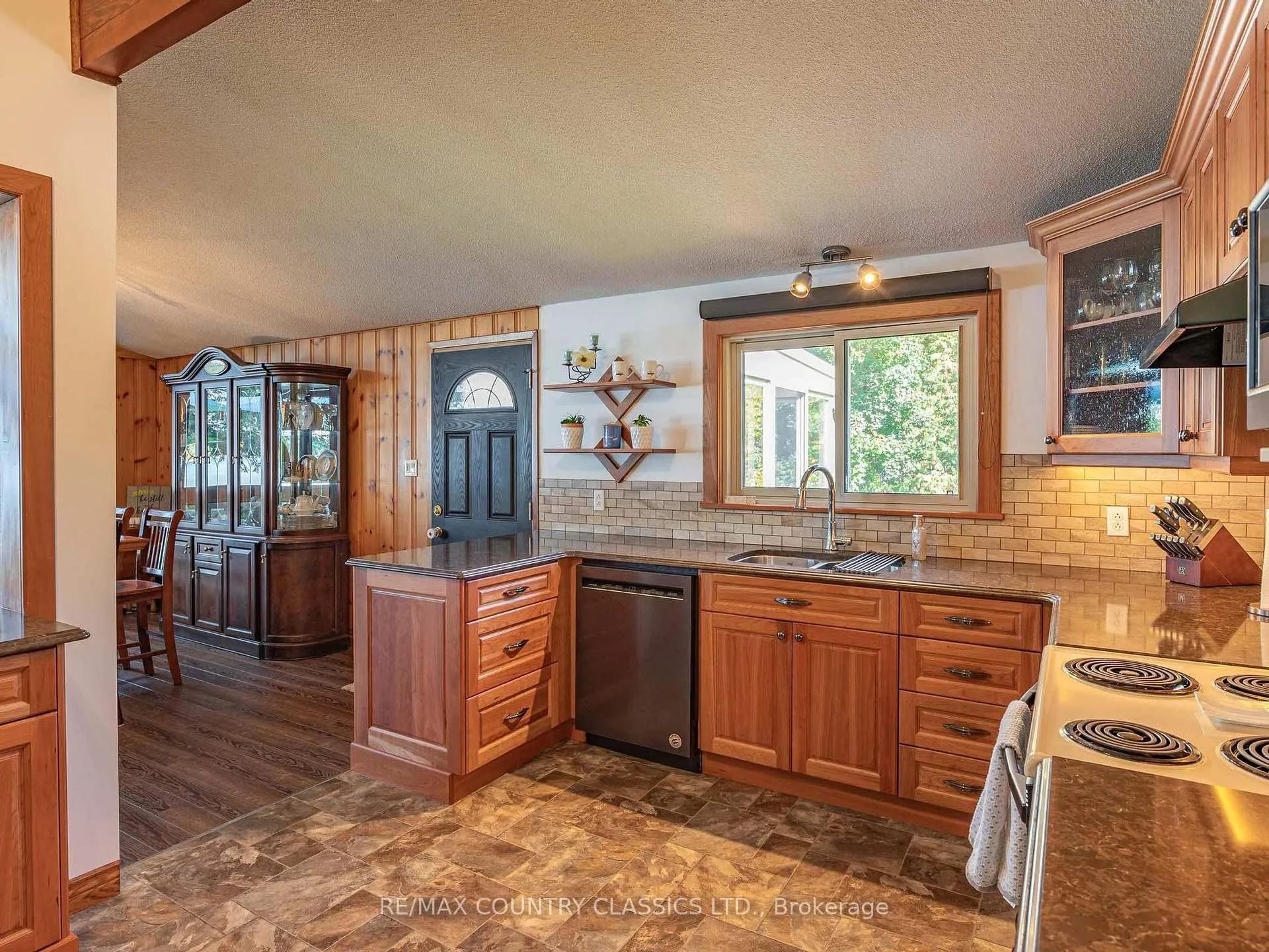 Photo 41 of 27 Martin Lane, North Kawartha — HOMEH