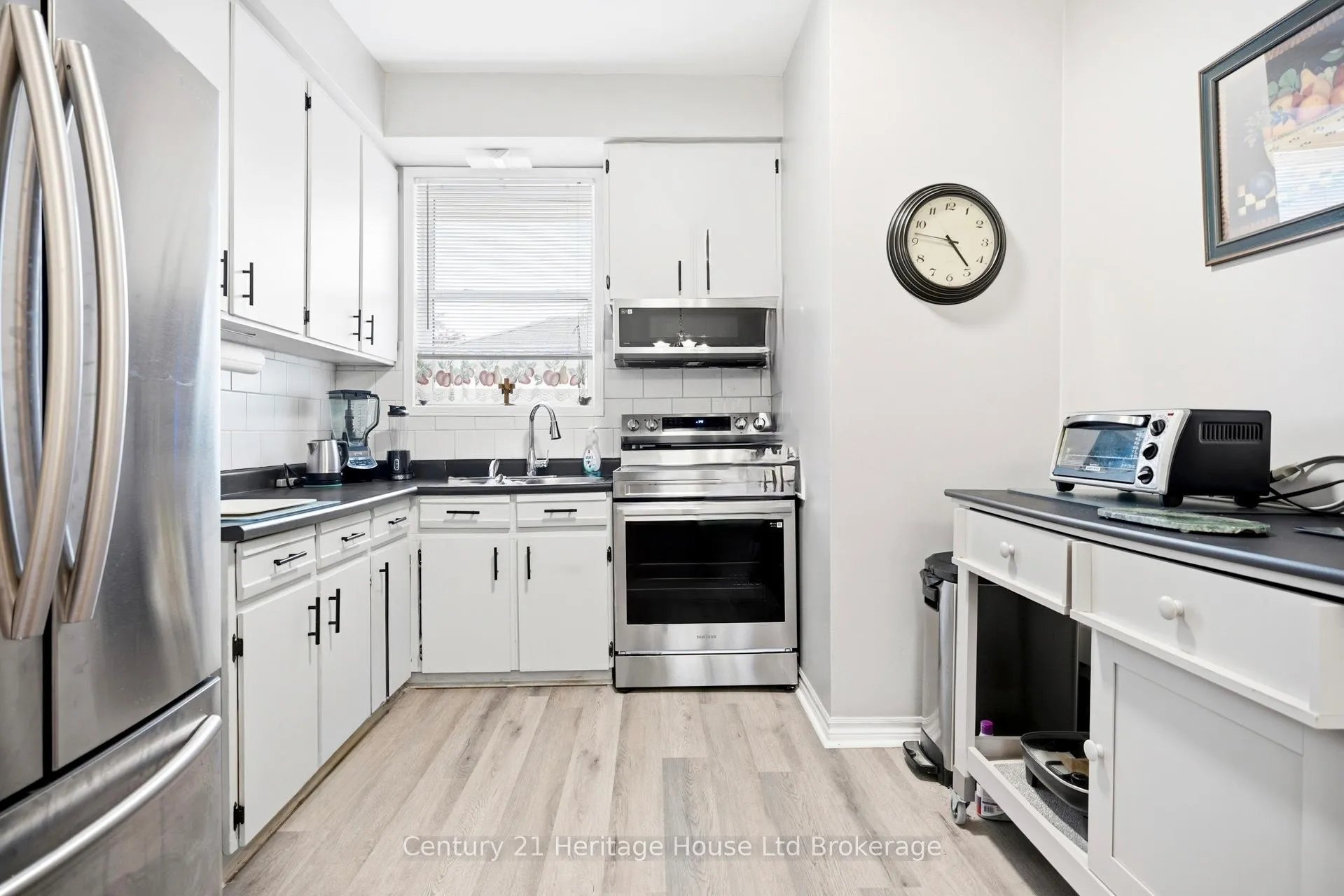 Photo 10 of 454 Grey Street, London, East K — HOMEH