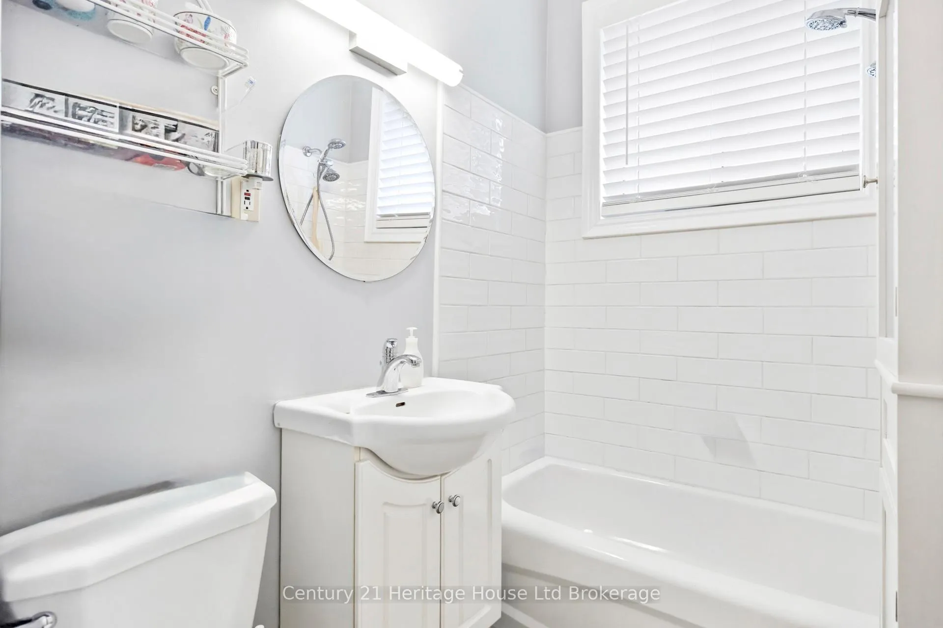 Photo 13 of 454 Grey Street, London, East K — HOMEH
