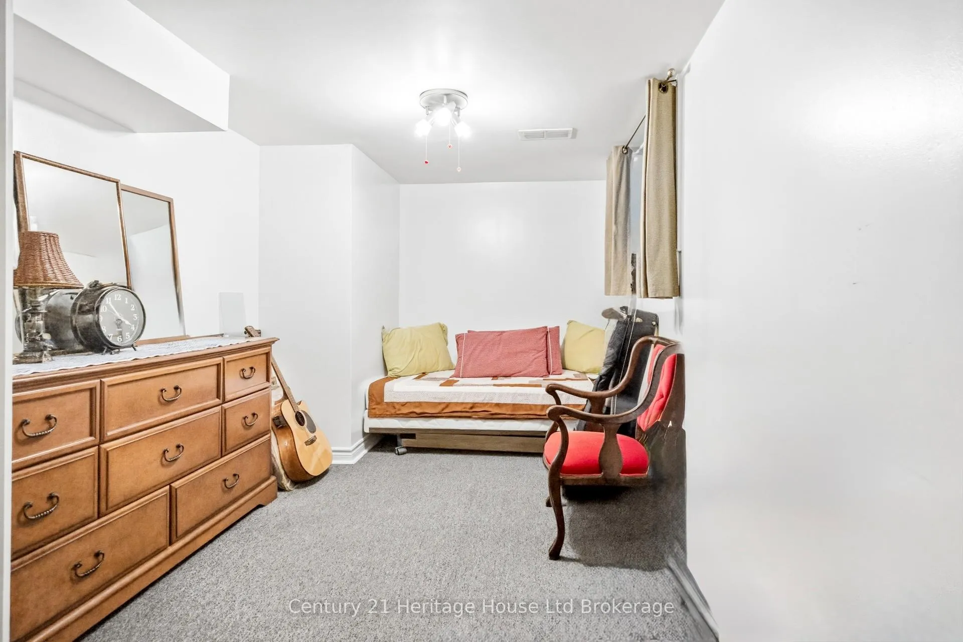 Photo 15 of 454 Grey Street, London, East K — HOMEH