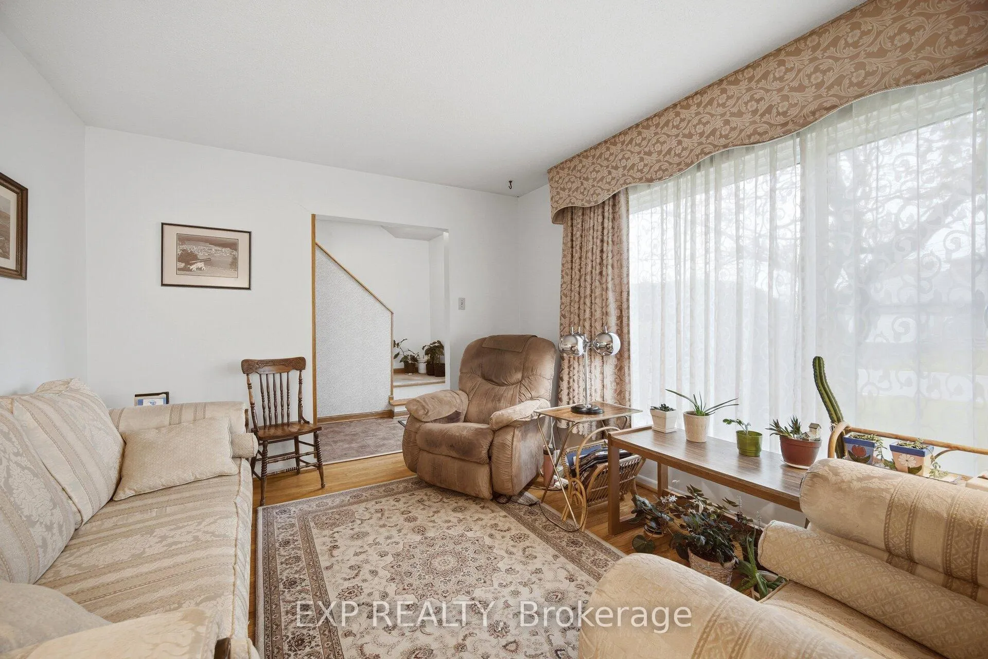 Photo 18 of 1 Flavian Crescent, Brampton, Southgate — HOMEH