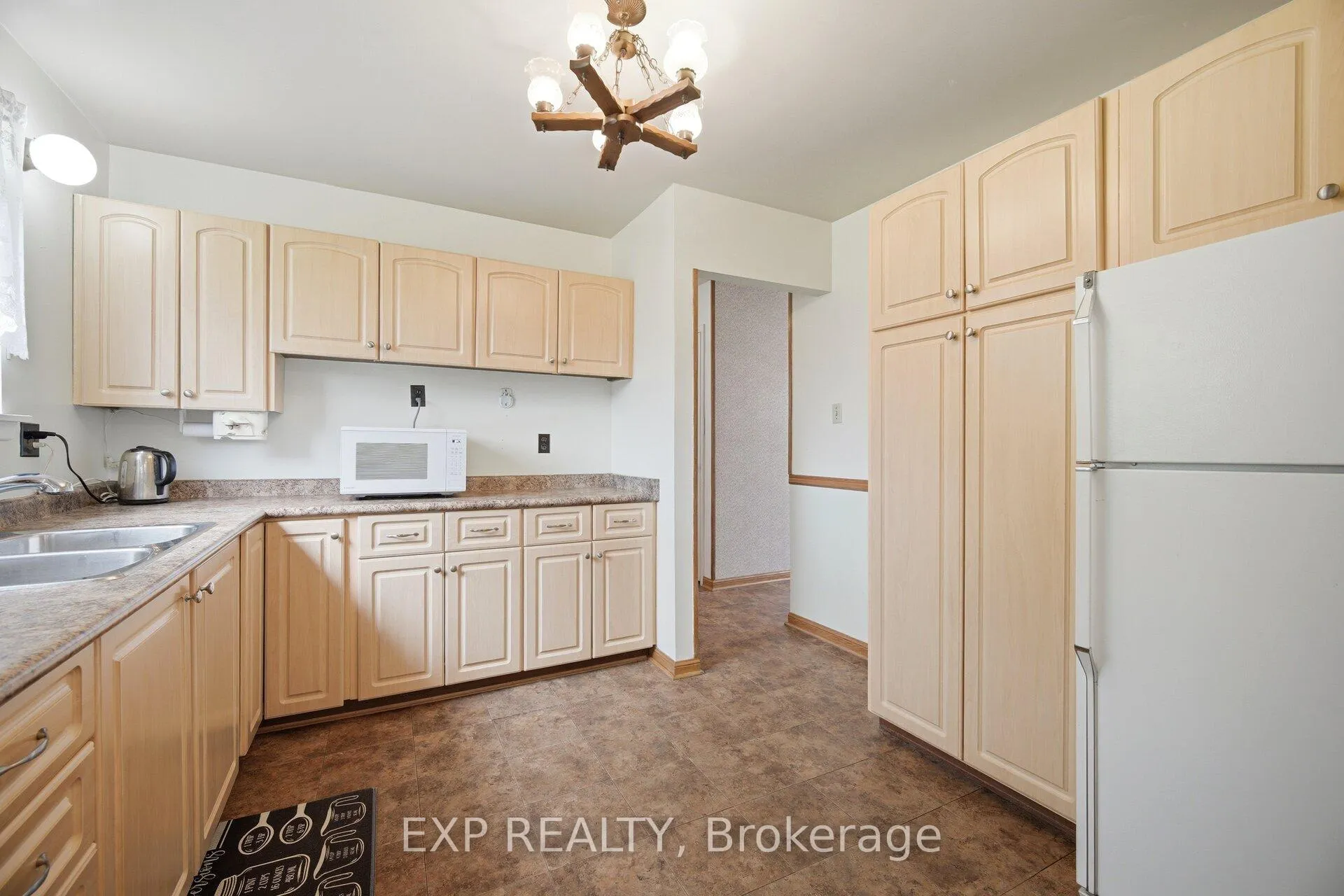 Photo 27 of 1 Flavian Crescent, Brampton, Southgate — HOMEH