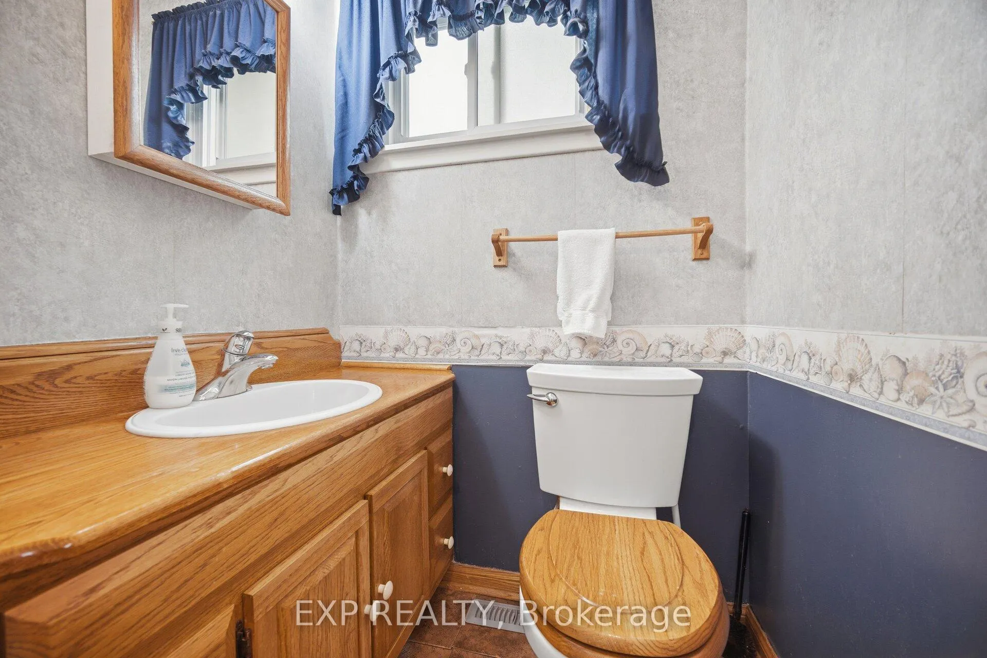 Photo 28 of 1 Flavian Crescent, Brampton, Southgate — HOMEH
