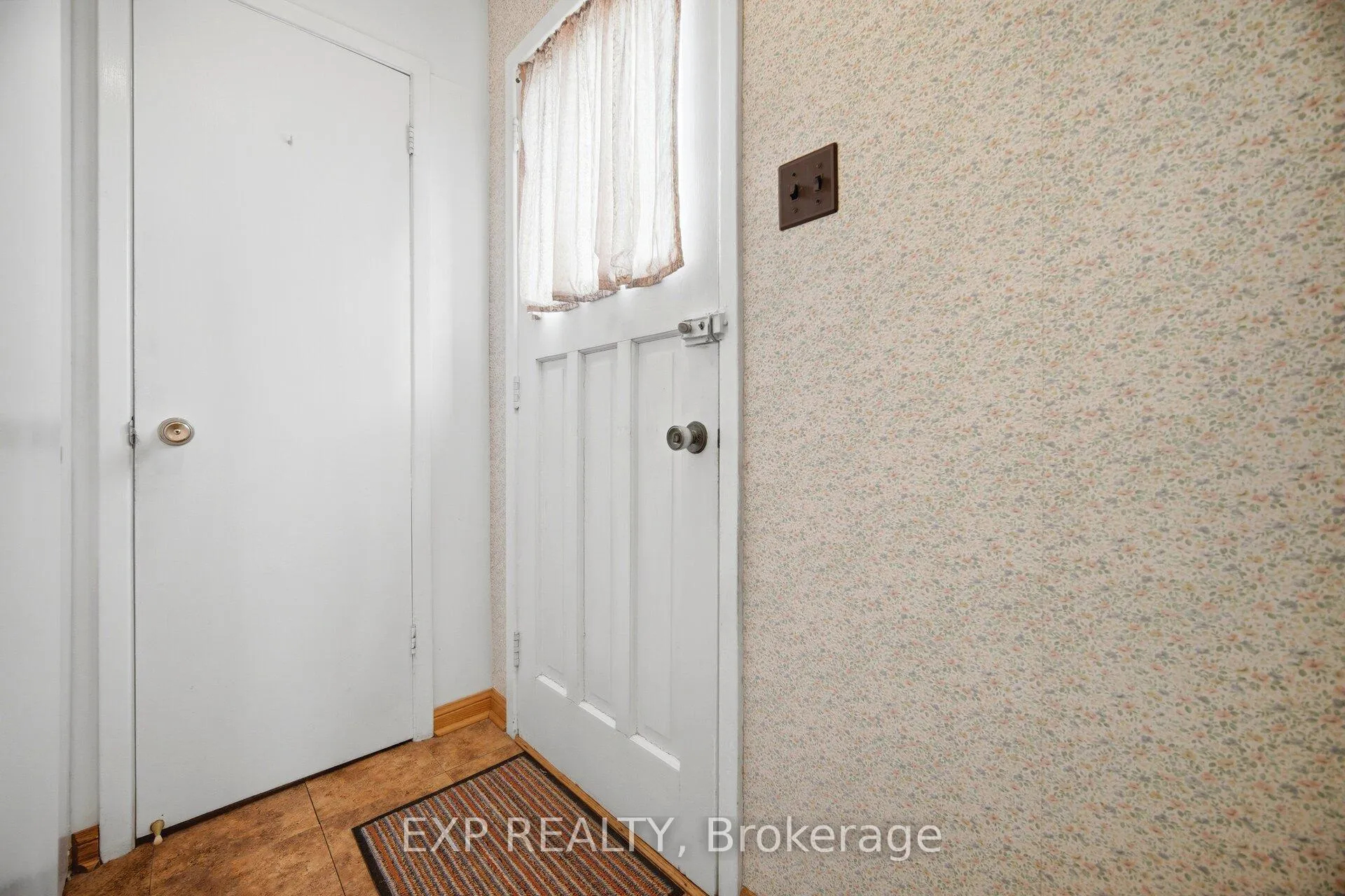 Photo 29 of 1 Flavian Crescent, Brampton, Southgate — HOMEH