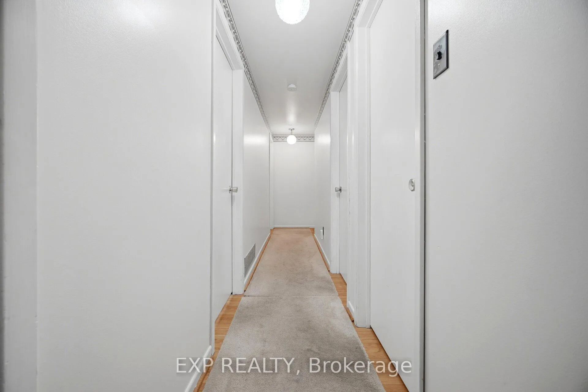 Photo 31 of 1 Flavian Crescent, Brampton, Southgate — HOMEH