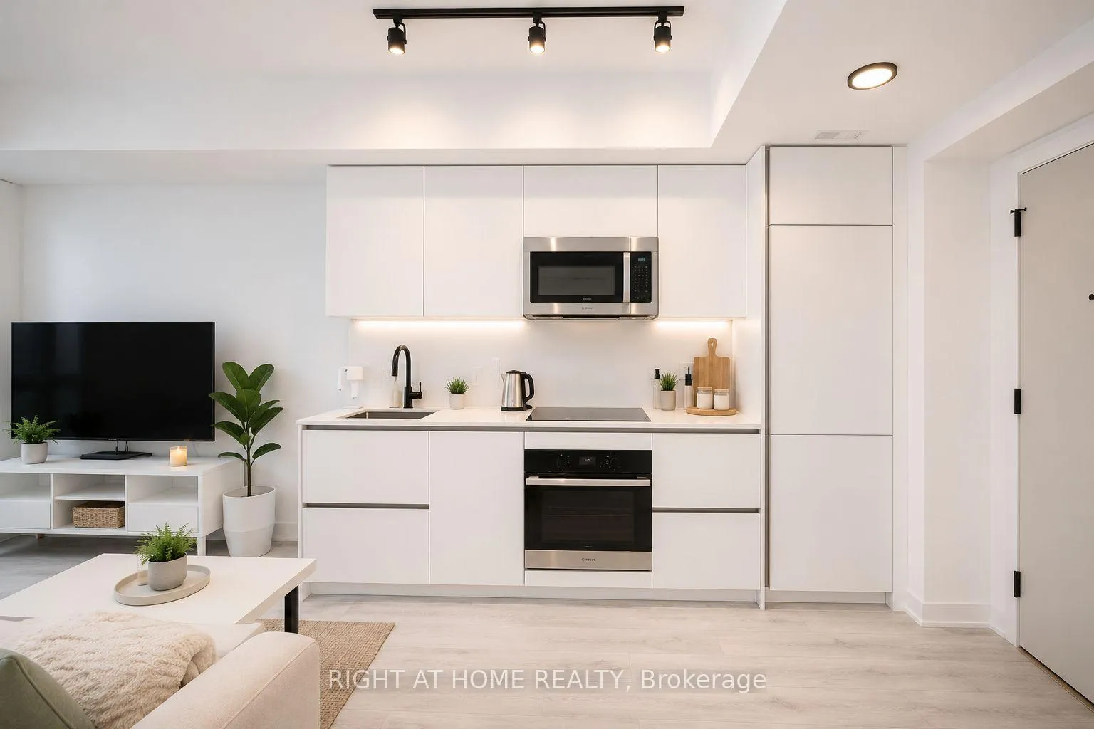 Photo 7 of Unit 1505, 327 King Street, Toronto, Waterfront Communities — HOMEH