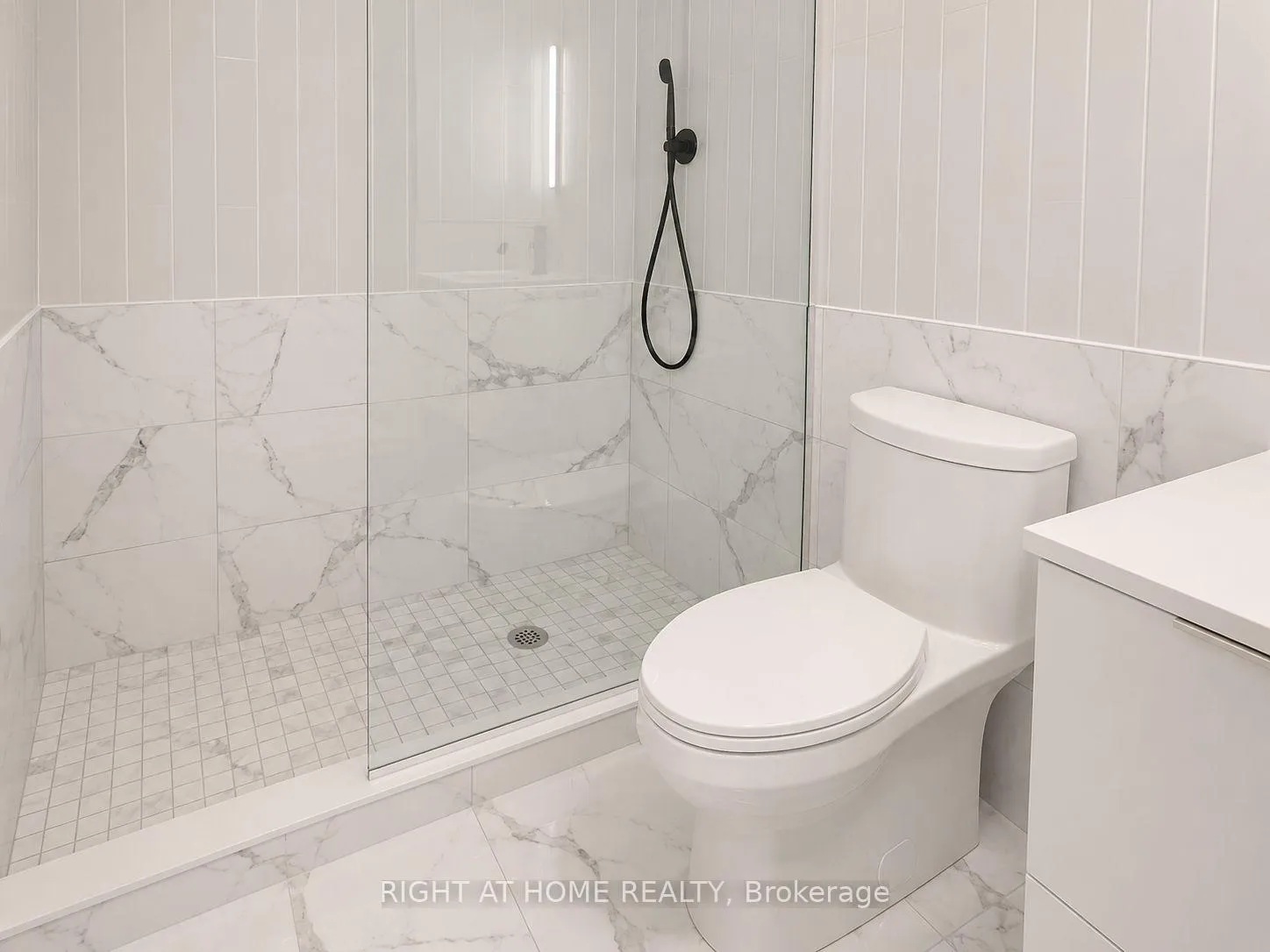 Photo 13 of Unit 1505, 327 King Street, Toronto, Waterfront Communities — HOMEH