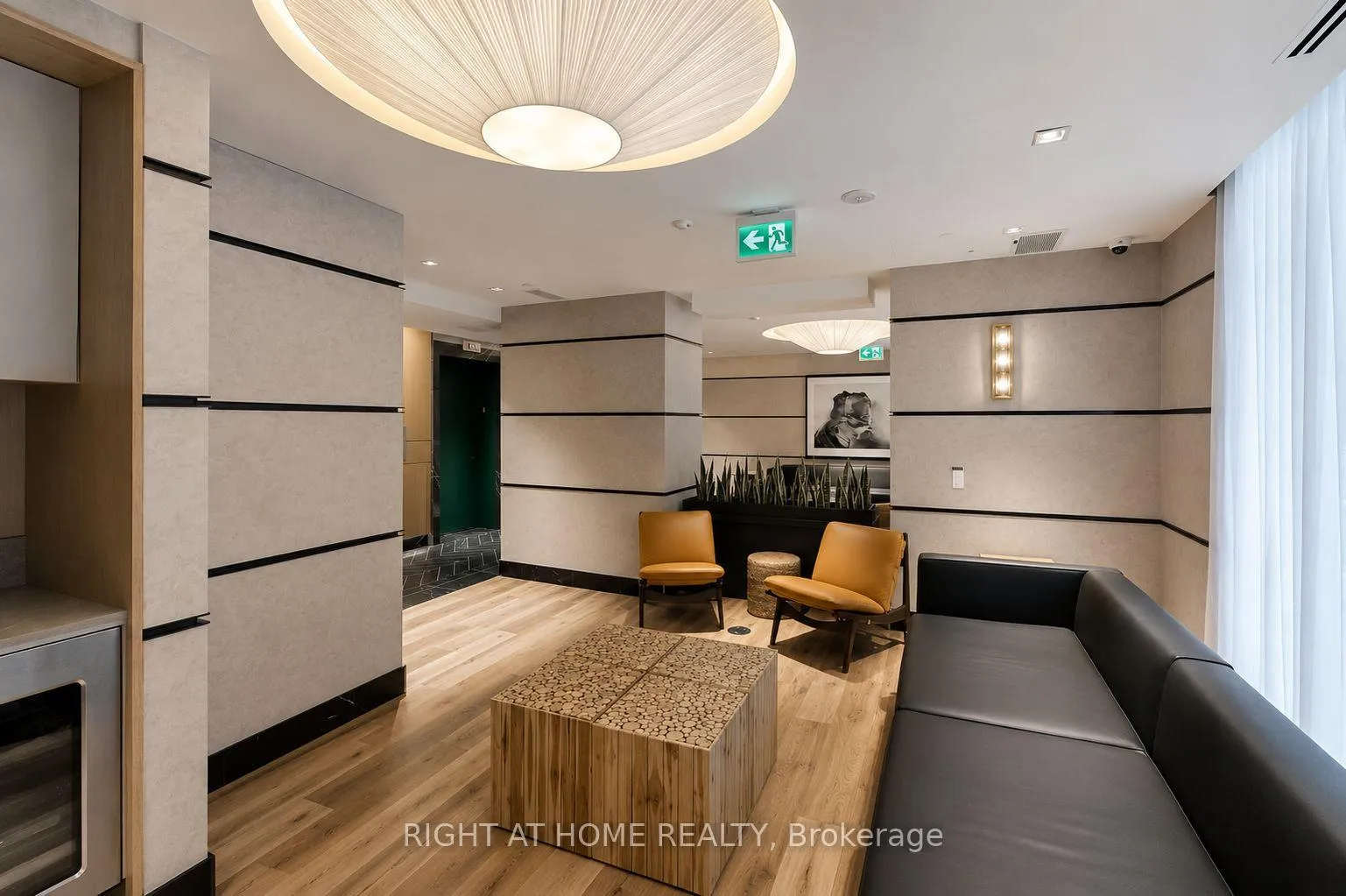 Photo 16 of Unit 1505, 327 King Street, Toronto, Waterfront Communities — HOMEH
