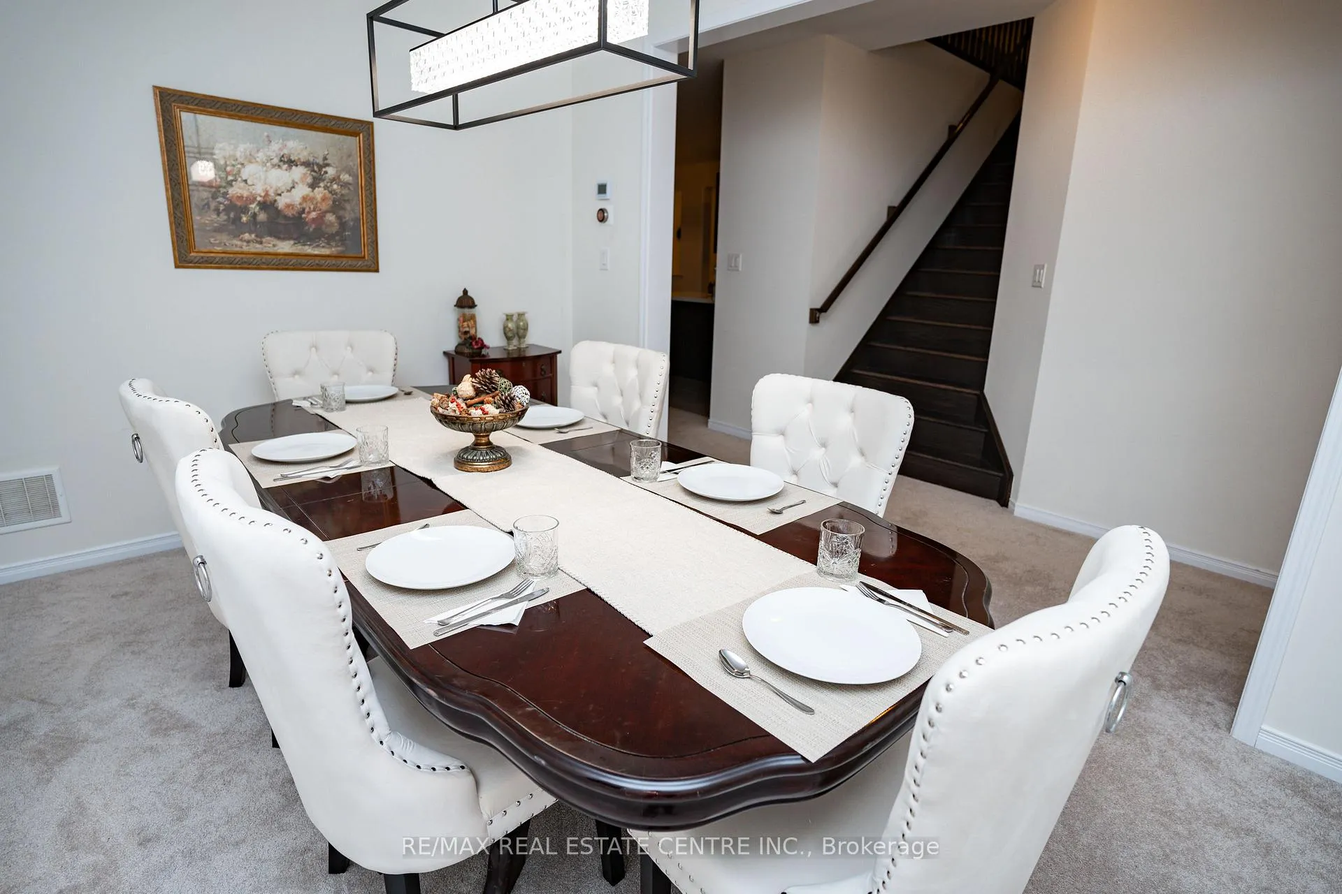 Photo 5 of 7869 Buckeye Crescent, Niagara Falls, Brown — HOMEH