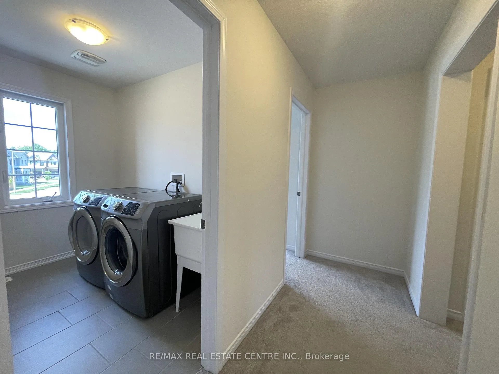 Photo 27 of 7869 Buckeye Crescent, Niagara Falls, Brown — HOMEH