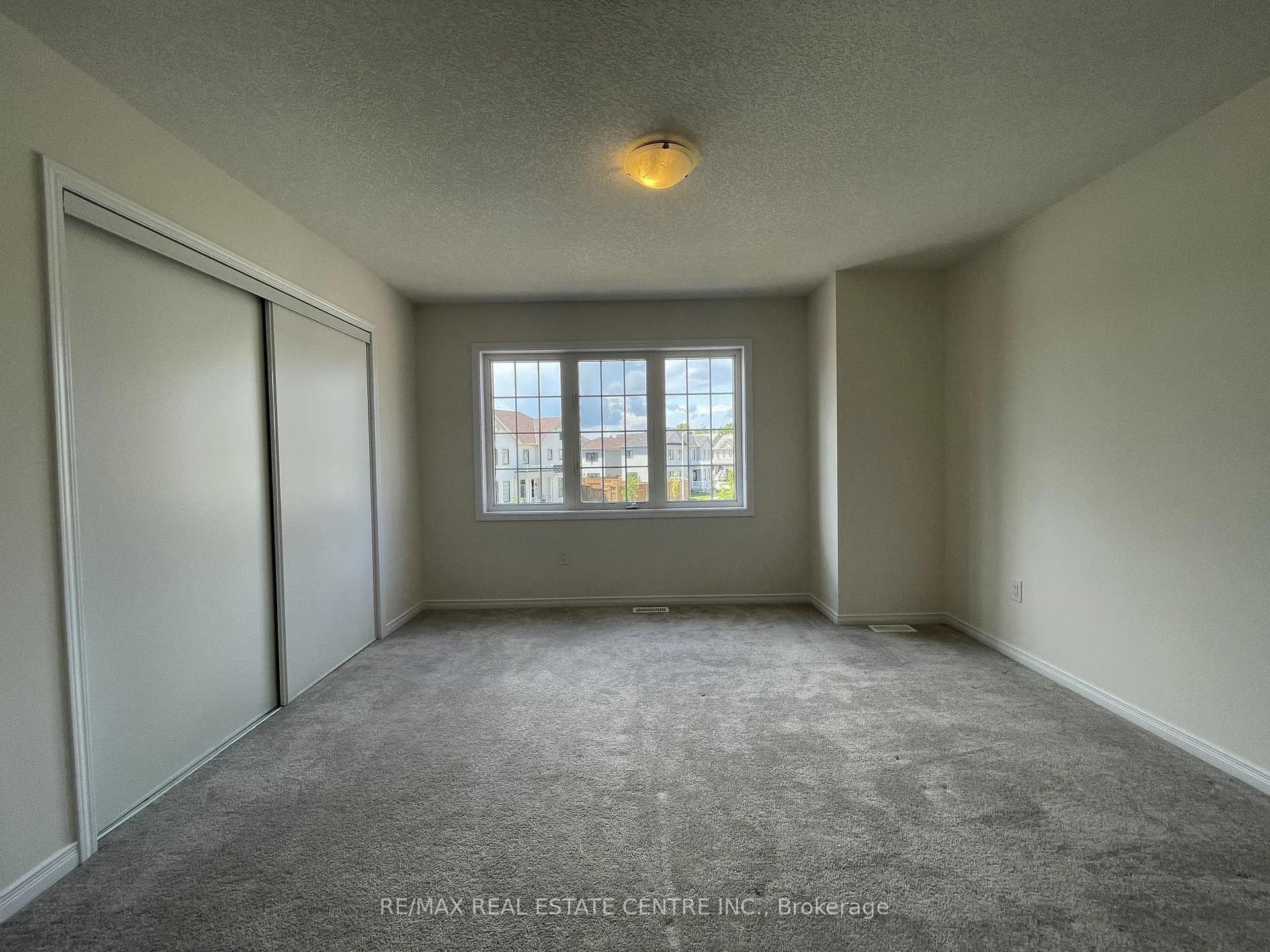Photo 29 of 7869 Buckeye Crescent, Niagara Falls, Brown — HOMEH