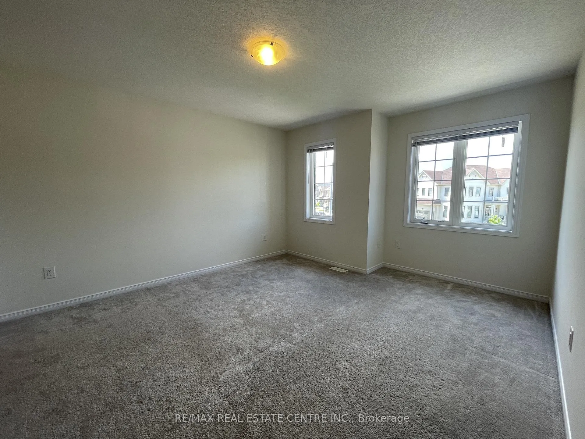 Photo 30 of 7869 Buckeye Crescent, Niagara Falls, Brown — HOMEH