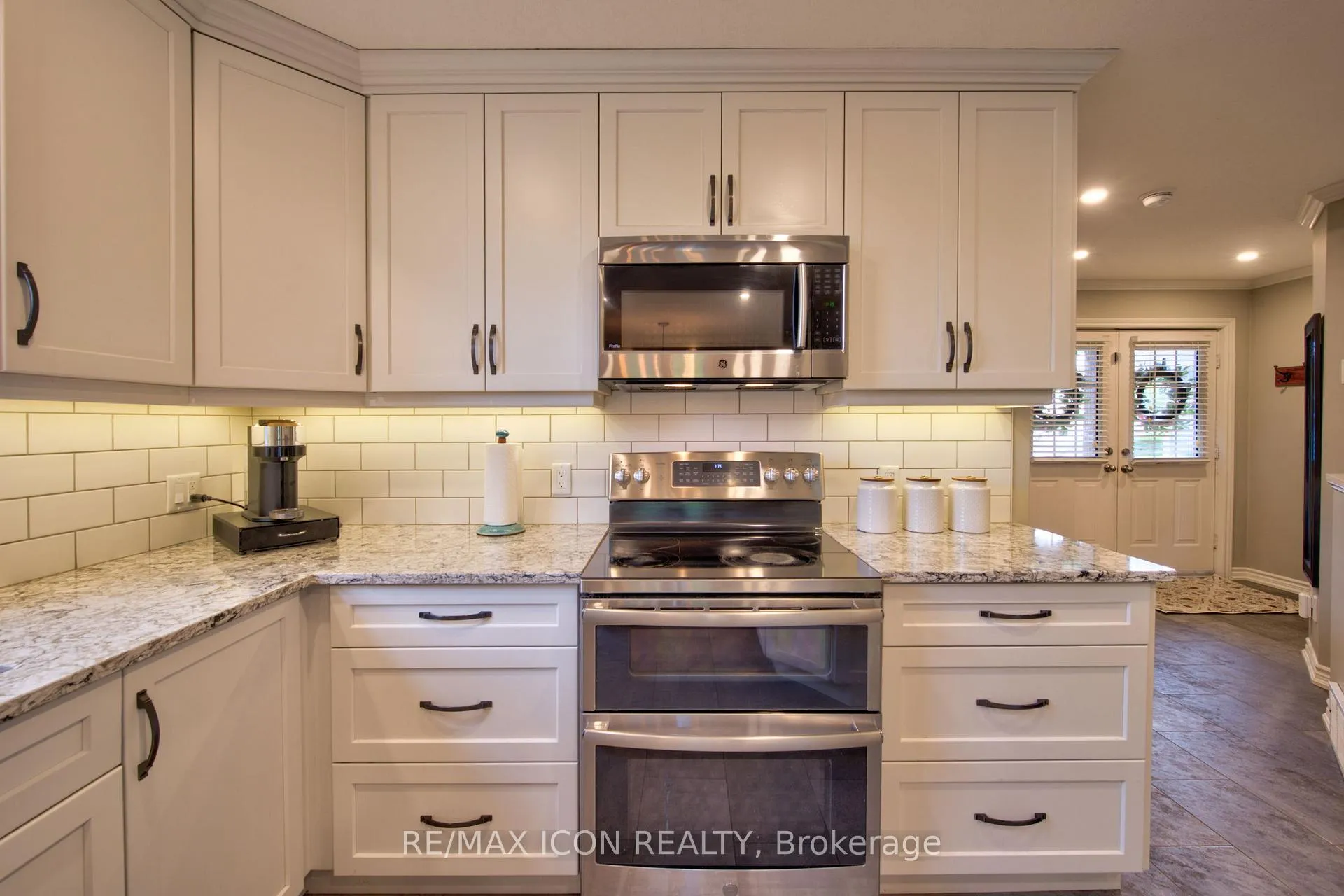 Photo 11 of 20 Stiefelmeyer Crescent, Wilmot — HOMEH