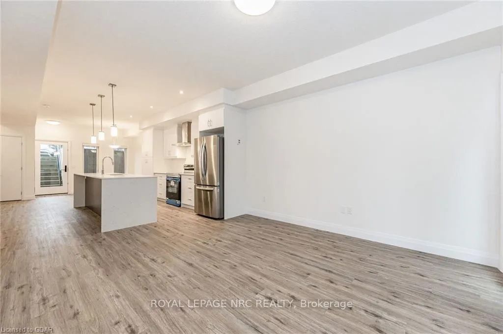 Photo 9 of 47 Lily Lane, Guelph, Clairfields/Hanlon Business Park — HOMEH
