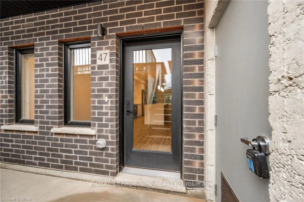 Photo 2 of 47 Lily Lane, Guelph, Clairfields/Hanlon Business Park — HOMEH