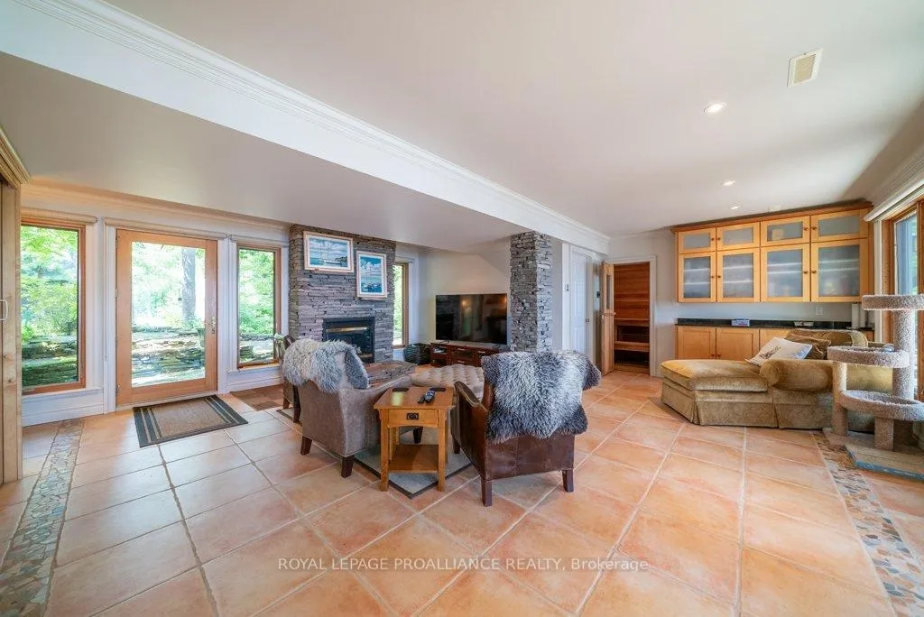 Photo 18 of 403 Henniger Road, Addington Highlands — HOMEH