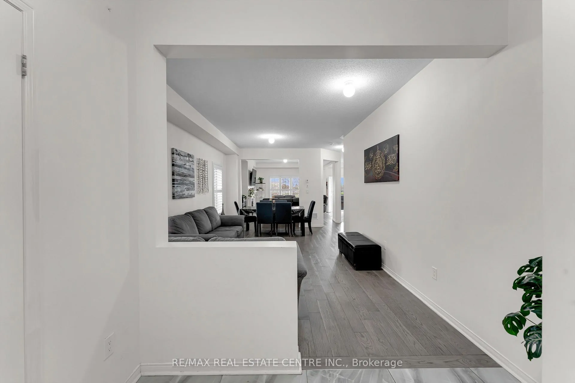 Photo 5 of 10 Jenna Court, Brampton, Sandringham-Wellington — HOMEH