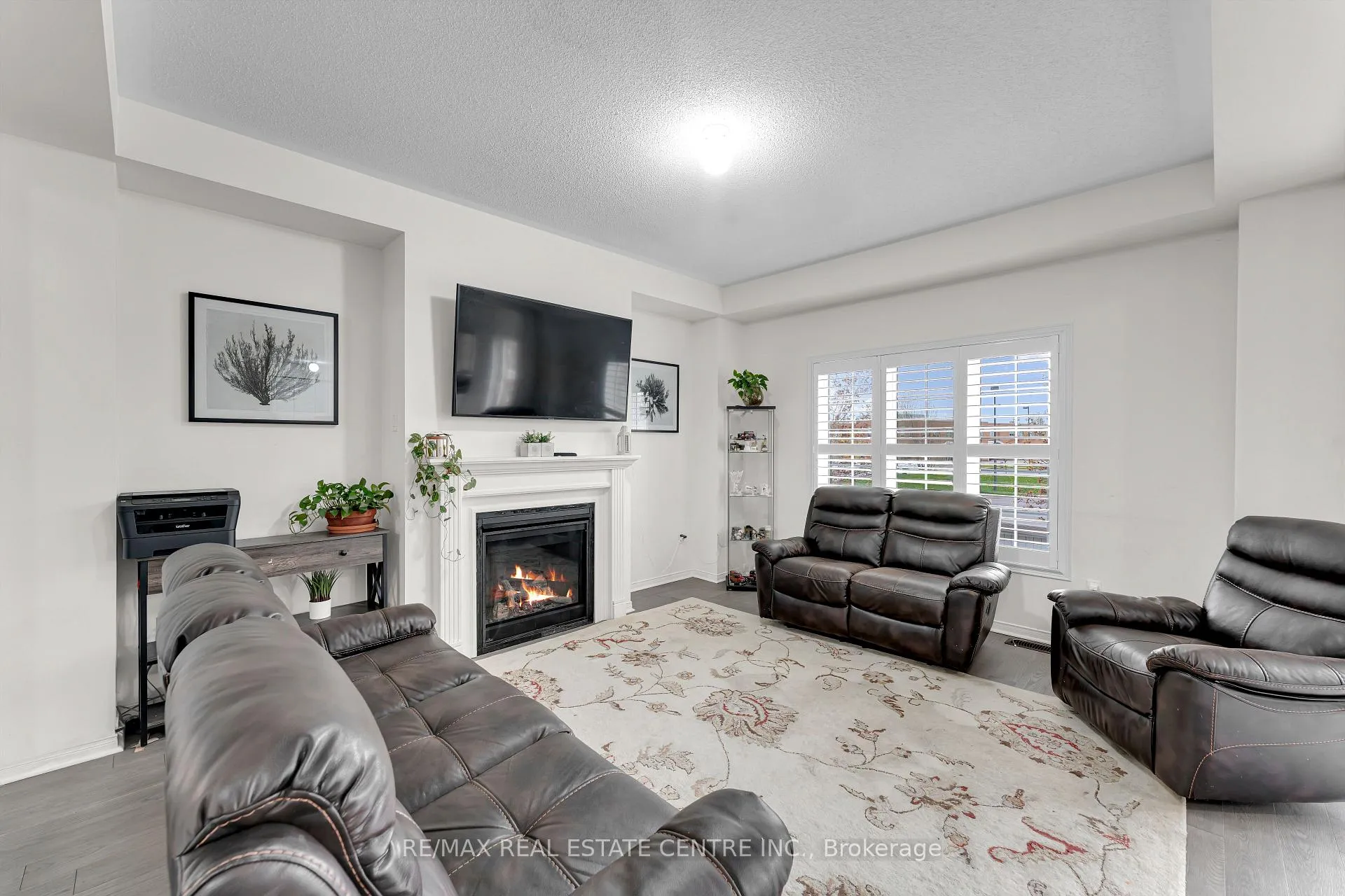 Photo 8 of 10 Jenna Court, Brampton, Sandringham-Wellington — HOMEH