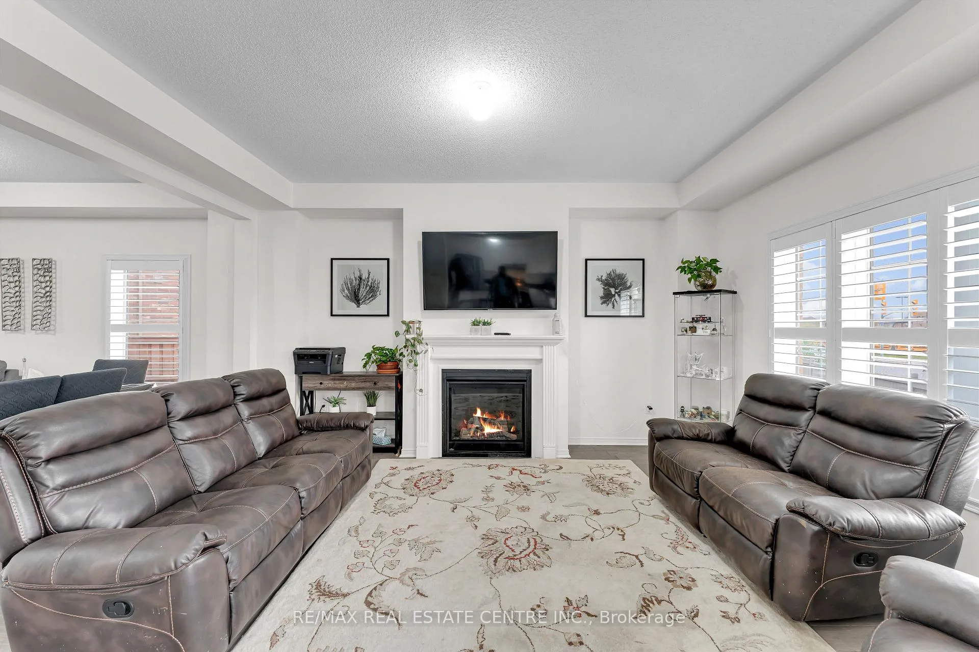 Photo 9 of 10 Jenna Court, Brampton, Sandringham-Wellington — HOMEH