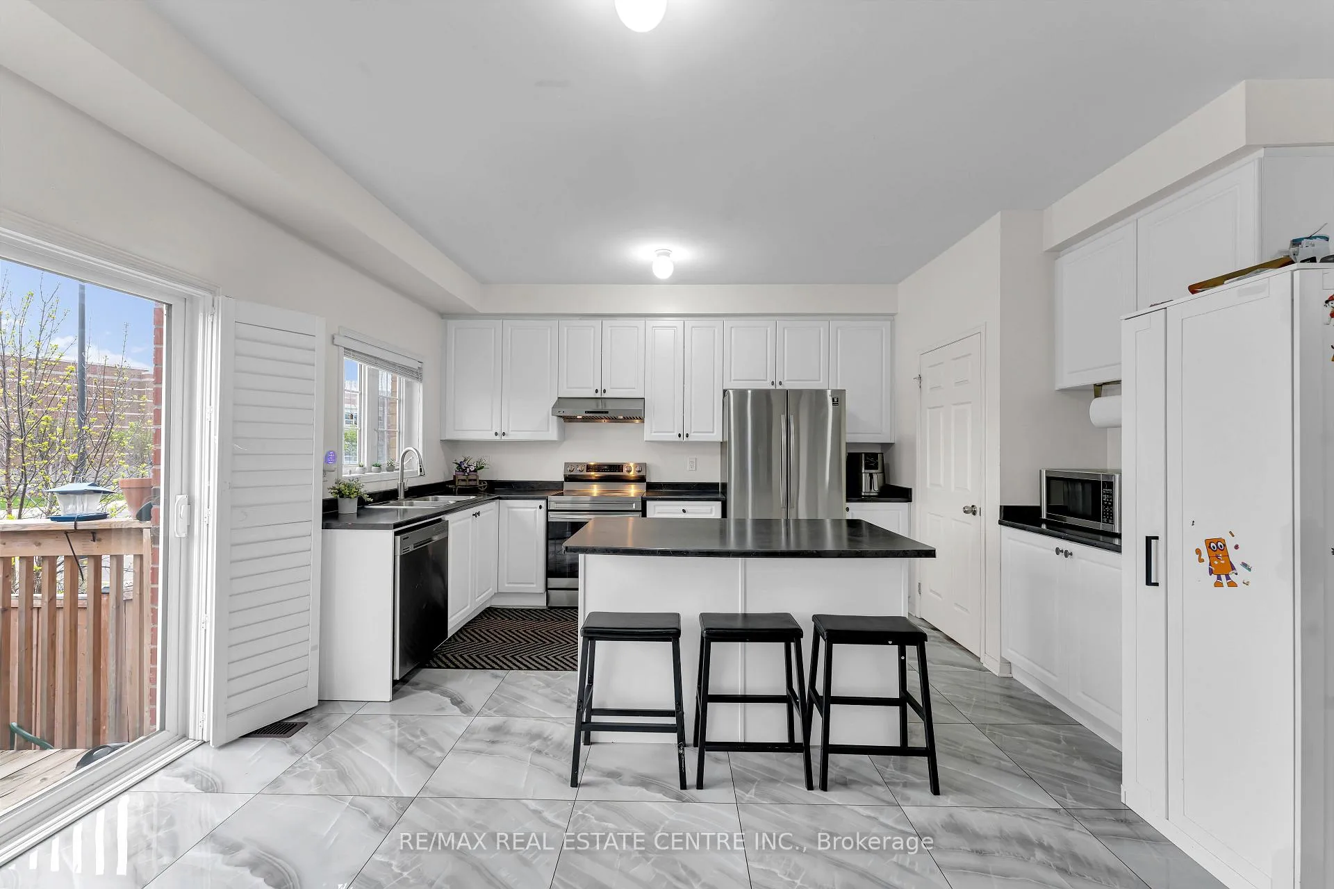 Photo 10 of 10 Jenna Court, Brampton, Sandringham-Wellington — HOMEH