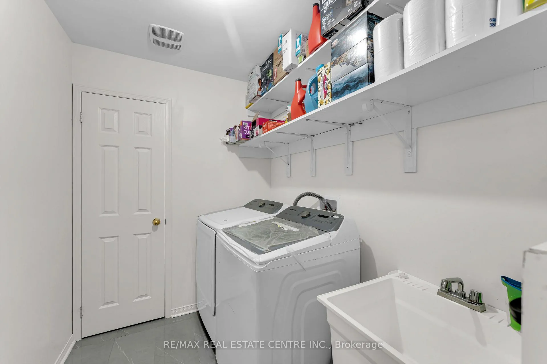 Photo 24 of 10 Jenna Court, Brampton, Sandringham-Wellington — HOMEH