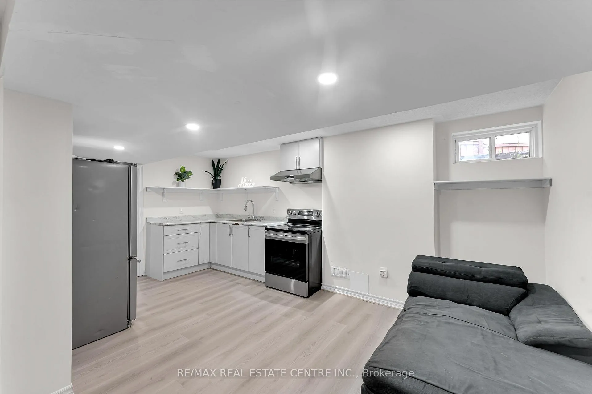 Photo 25 of 10 Jenna Court, Brampton, Sandringham-Wellington — HOMEH