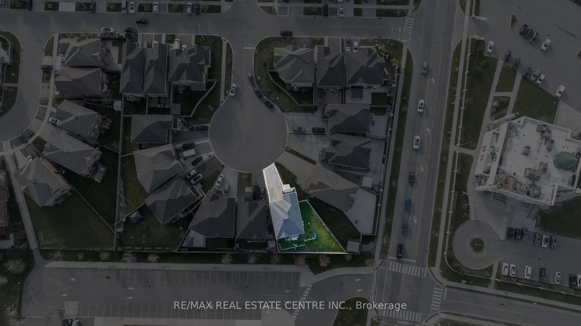 Photo 36 of 10 Jenna Court, Brampton, Sandringham-Wellington — HOMEH