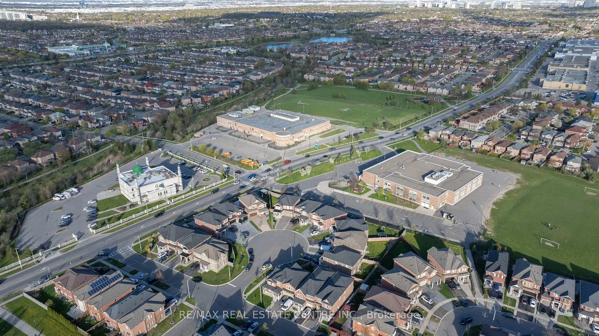 Photo 37 of 10 Jenna Court, Brampton, Sandringham-Wellington — HOMEH